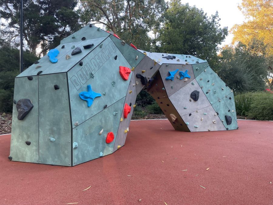 Bouldering - GW Edwards 2 