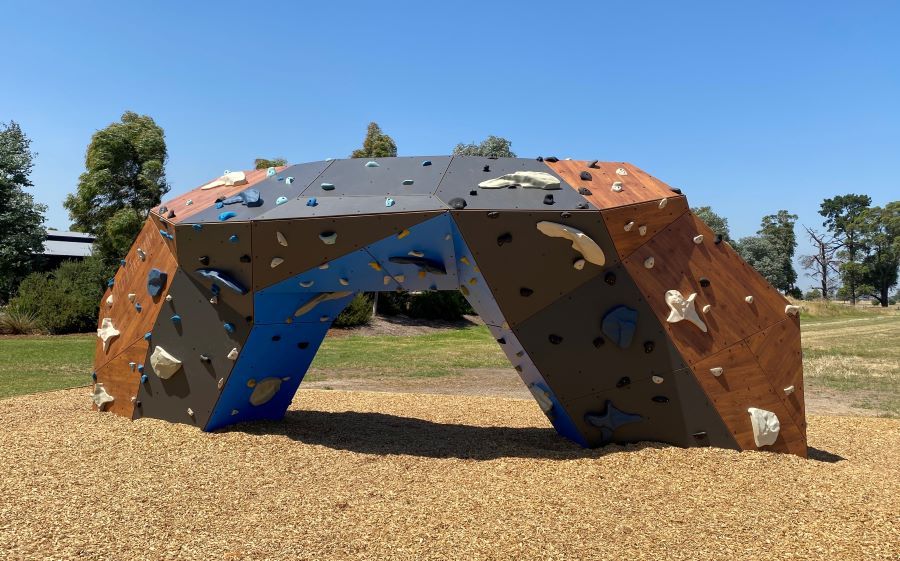 Bouldering - Hillcrest College Clyde North Titan 1